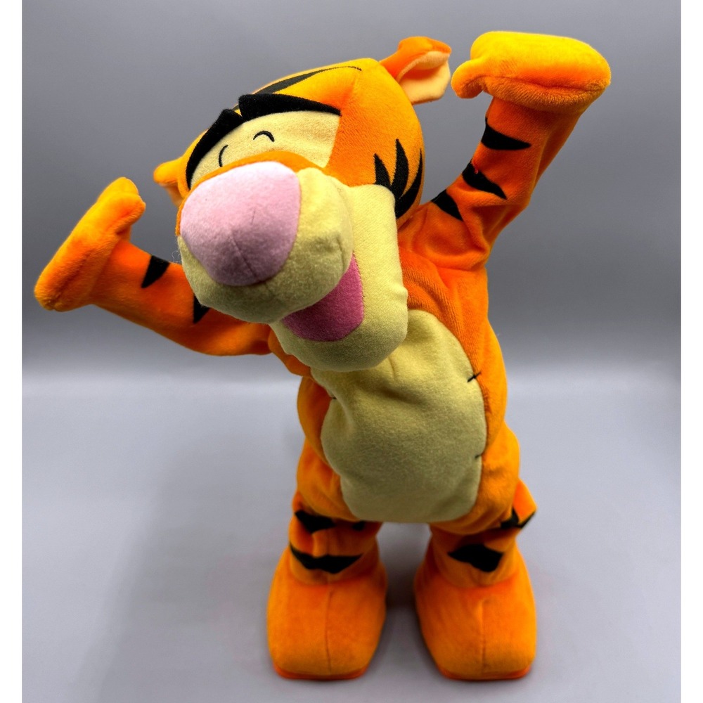 Fisher-Price Disney Winnie the Pooh 2005 Tumble Time Tigger Animated Plush Works